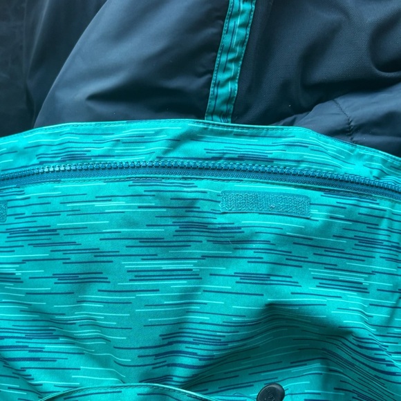 L.L. Bean Women's Teal Winter Jacket Size Medium - Picture 9 of 12